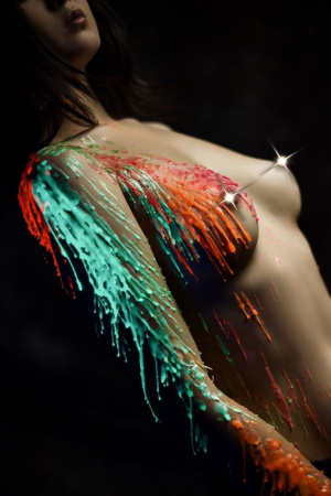 Зеленая свеча восковая Art of Sex size M 15 см низкотемпературная, люминесцентная || Зелена воскова свічка Art of Sex size M 15 см низькотемпературна, люмінесцентна