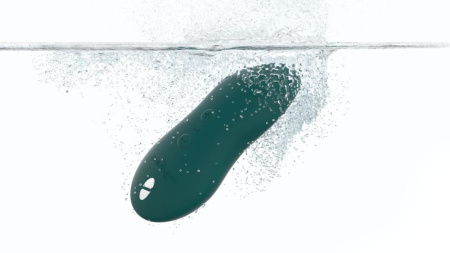 Мощный мини-вибромассажер Touch X Green Velvet by We-Vibe, удобно совмещать с проникающим сексом || Потужний мінівібромасажер Touch X Green Velvet by We-Vibe, зручно поєднувати з проникним сексом