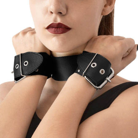 Ошейник с наручниками из натуральной кожи Art of Sex - Bondage Collar with Handcuffs || Нашийник з наручниками із натуральної шкіри Art of Sex - Bondage Collar with Handcuffs